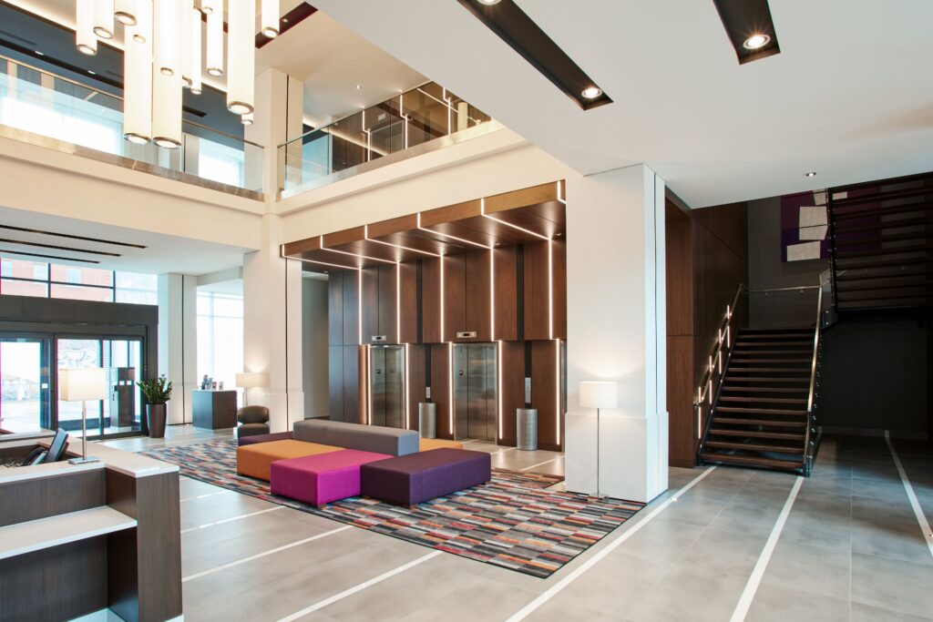 Front-Desk-at-Holiday-Inn-Hotel-Suites-Montreal-Centre-ville