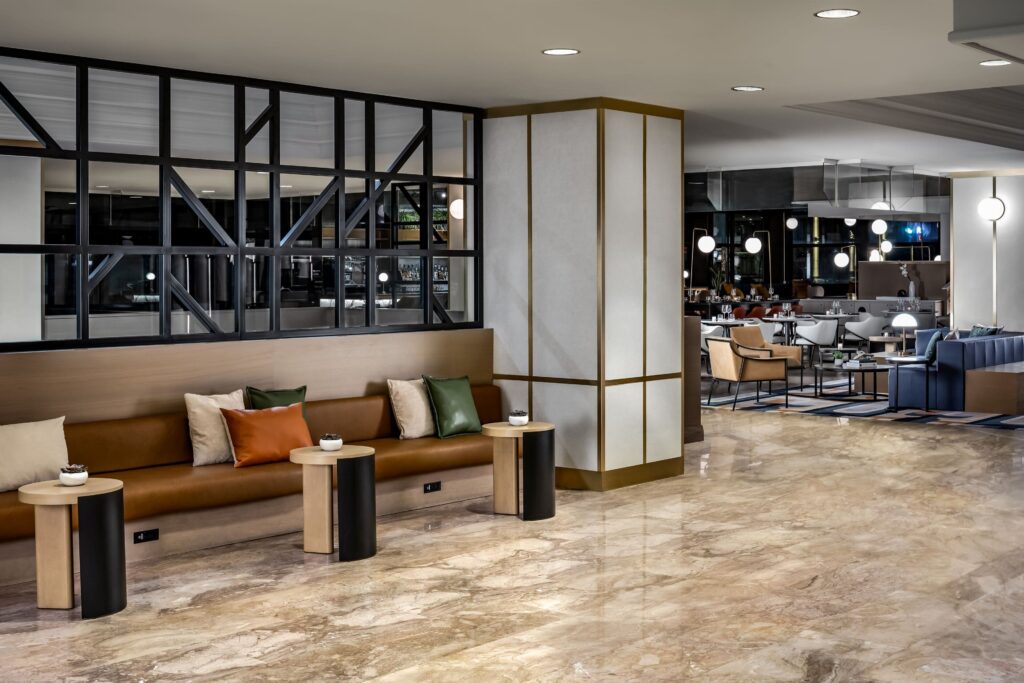 Le Centre Sheraton Montreal Hotel Downtown lobby
