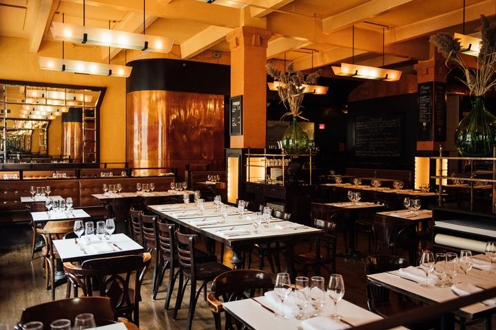holder-restaurant-old-montreal-interior